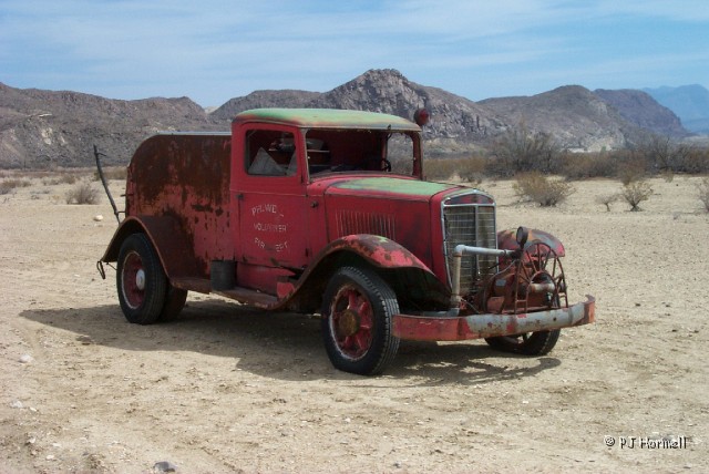 20020227-08_TX_Terlingua_FireTruck.jpg - Antique Fire Truck - Found abandoned in the desert near Terlingua, Texas. ~February 27, 2002