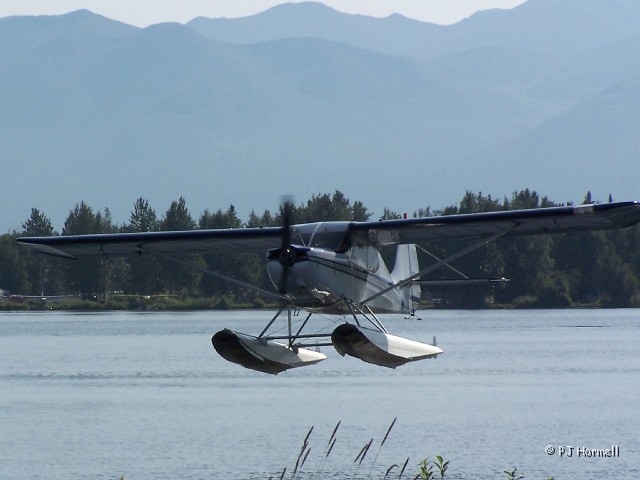 100_3391B_AK_Anchorage_Seaplane.jpg - This is a very busy seaplane base and interesting to visit. ~July 12, 2004 - Anchorage, Alaska