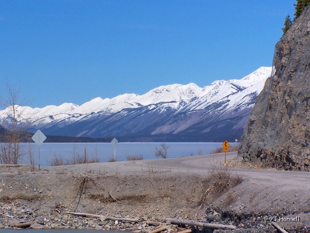 100_8201B_BC_AlaskaHwy_MunchoLake.JPG - Here you can see the Alaska Highway going around the bend.  Milepost 436, British Columbia, Canada  ~May 16, 2006