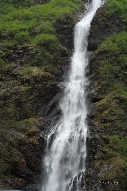 IMG_1261_AK_KeystoneCanyon_BridalVeilFalls.jpg - Bridal Veil Falls - Another waterfall in Keystone Canyon near Valdez, Alaska  ~May 31, 2006
