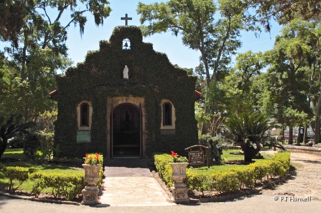 IMG_5762_FL_StAugustine_Chapel.jpg - Chapel of Our Lady of La Leche - Mission of Nombre de Dios, St. Augustine, Florida.  ~April 18, 2008