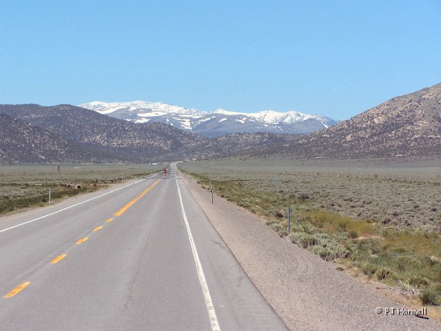 100_4949_NV_Hwy50_LonliestRoad.jpg - The Lonliest Road in America, US-50, Nevada ~May 24, 2005