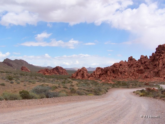 100_4774_NV_ValleyOfFire_Scene.jpg - Valley of Fire State Park, Nevada ~May 10, 2005