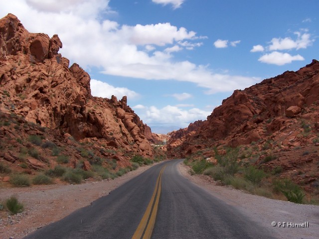 100_4792_NV_ValleyOfFire_Scene.jpg - Valley of Fire State Park, Nevada ~May 10, 2005