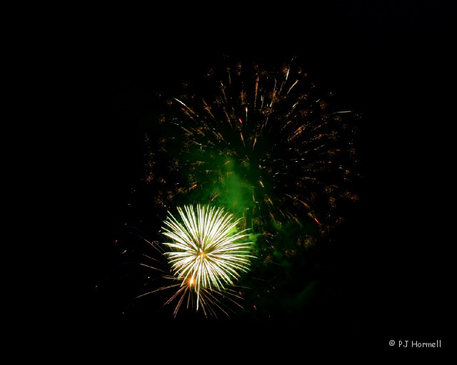 IMG_6523_NC_BannerElk_Fireworks.jpg - Fireworks - Banner Elk, North Carolina  ~ July 4, 2008
