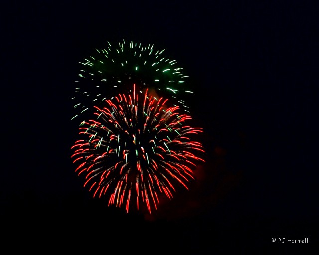 IMG_6525_NC_BannerElk_Fireworks.jpg - Fireworks - Banner Elk, North Carolina  ~ July 4, 2008