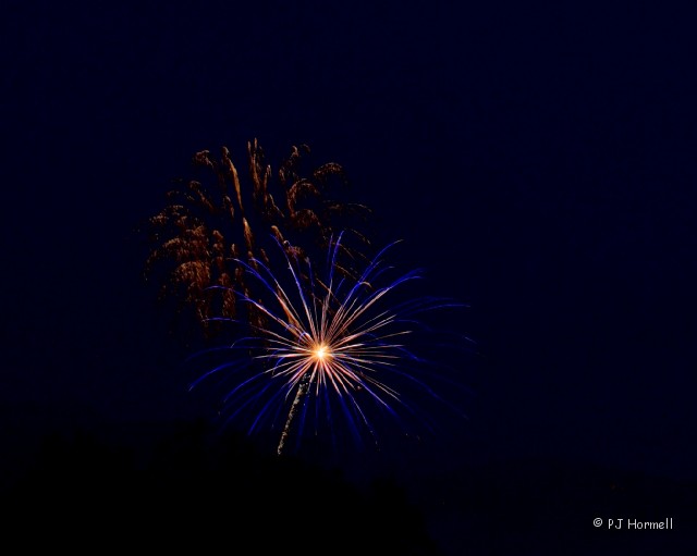 IMG_6535_NC_BannerElk_Fireworks.jpg - Fireworks - Banner Elk, North Carolina  ~ July 4, 2008
