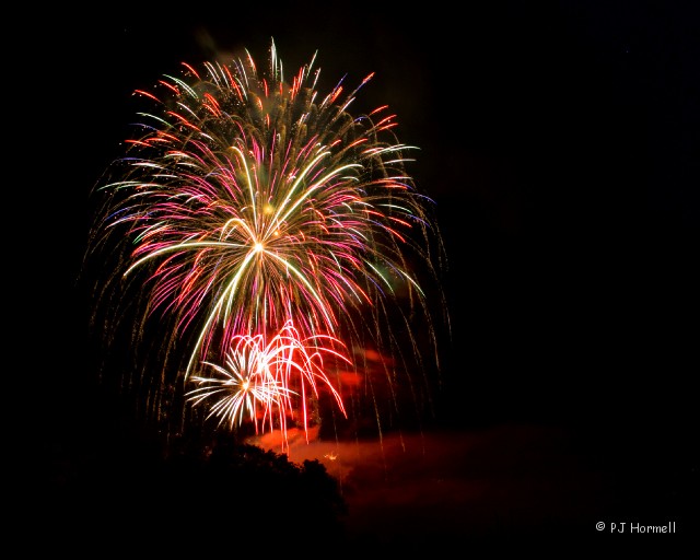 IMG_6540_NC_BannerElk_Fireworks.jpg - Fireworks - Banner Elk, North Carolina  ~ July 4, 2008