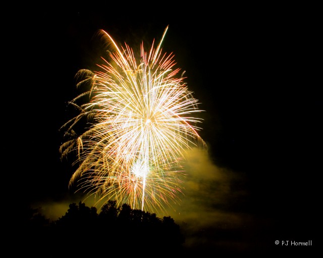 IMG_6544_NC_BannerElk_Fireworks.jpg - Fireworks - Banner Elk, North Carolina  ~ July 4, 2008