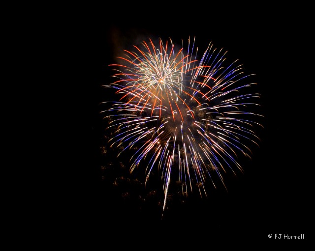 IMG_6547_NC_BannerElk_Fireworks.jpg - Fireworks - Banner Elk, North Carolina  ~ July 4, 2008