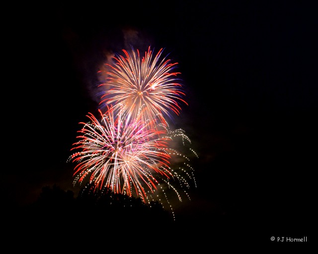 IMG_6548_NC_BannerElk_Fireworks.jpg - Fireworks - Banner Elk, North Carolina  ~ July 4, 2008