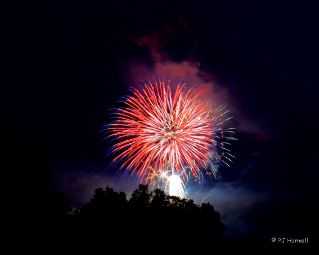 IMG_6550_NC_BannerElk_Fireworks.jpg - Fireworks - Banner Elk, North Carolina  ~ July 4, 2008