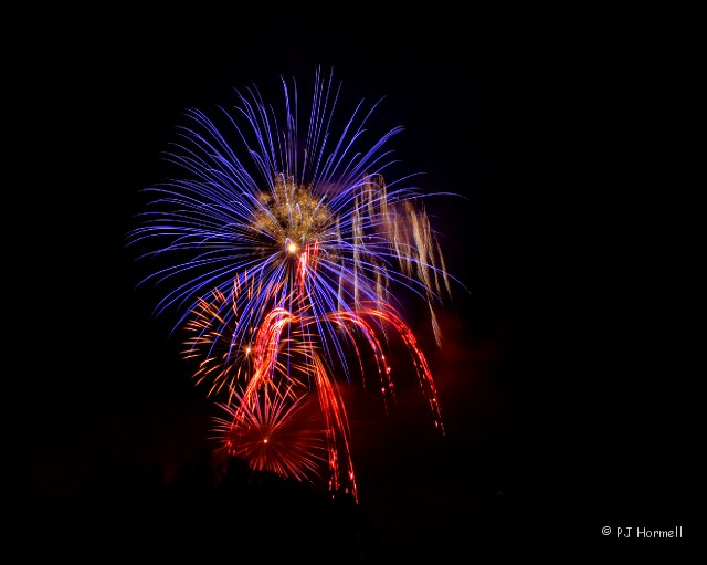 IMG_6554_NC_BannerElk_Fireworks.jpg - Fireworks - Banner Elk, North Carolina  ~ July 4, 2008