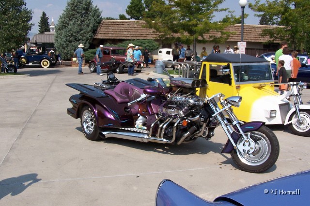 100B8210_WY_Buffalo_Trike.jpg - Trike - Antique Car Show, Buffalo, Wyoming  ~August 4, 2007